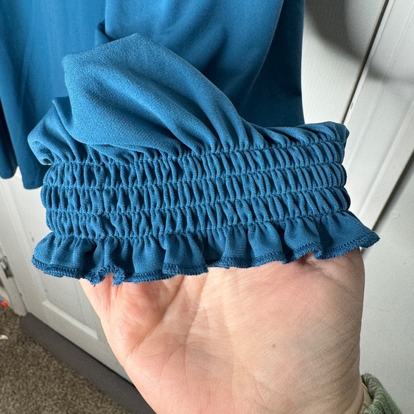 Torrid Women's Blouse with Shoulder Lace Panels in Teal Blue Size 4 (4x/26) NEW - Picture 8 of 10